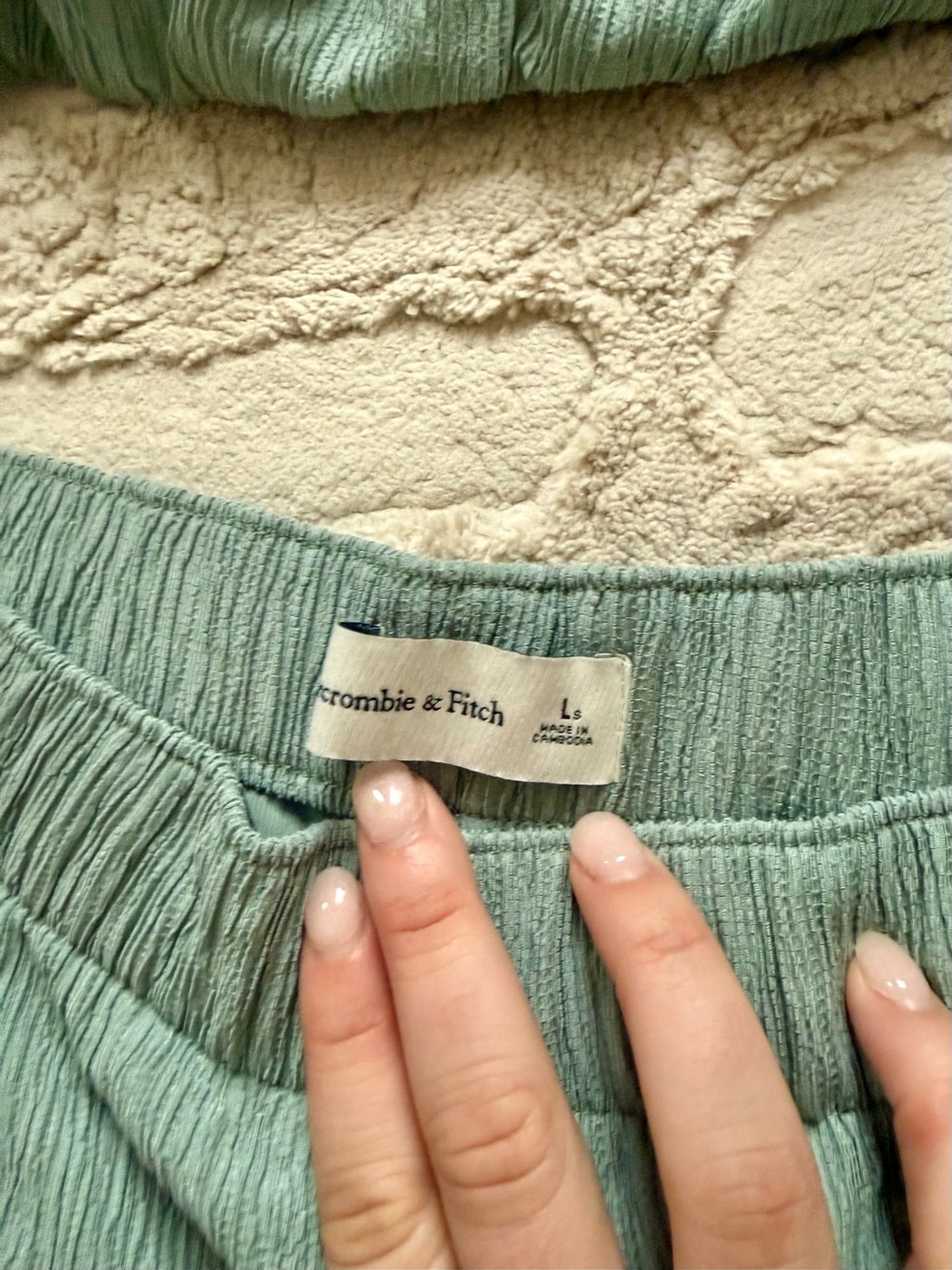 NWOT Abercrombie Two Piece Sage Set Large - Picture 3 of 5
